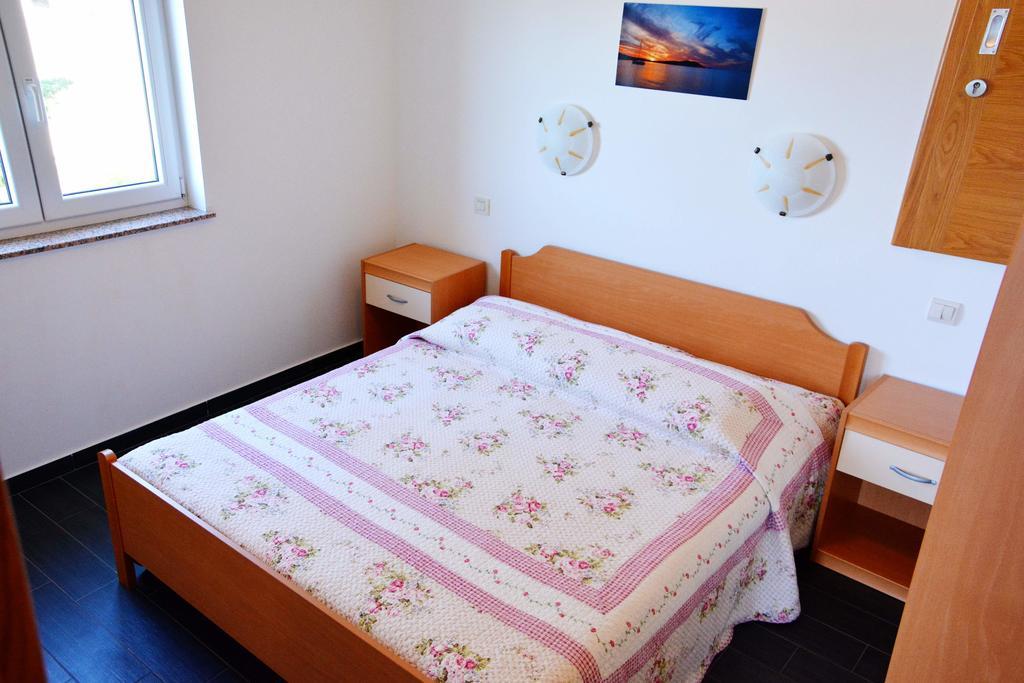 סולינה Apartments Buturi מראה חיצוני תמונה