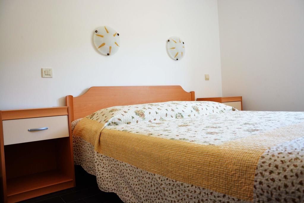 סולינה Apartments Buturi מראה חיצוני תמונה