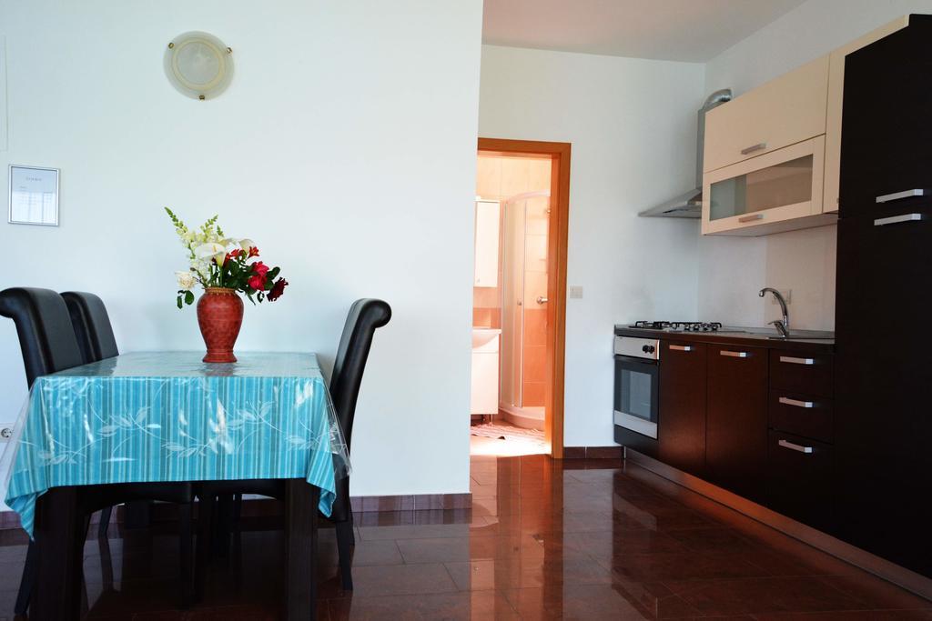 סולינה Apartments Buturi מראה חיצוני תמונה