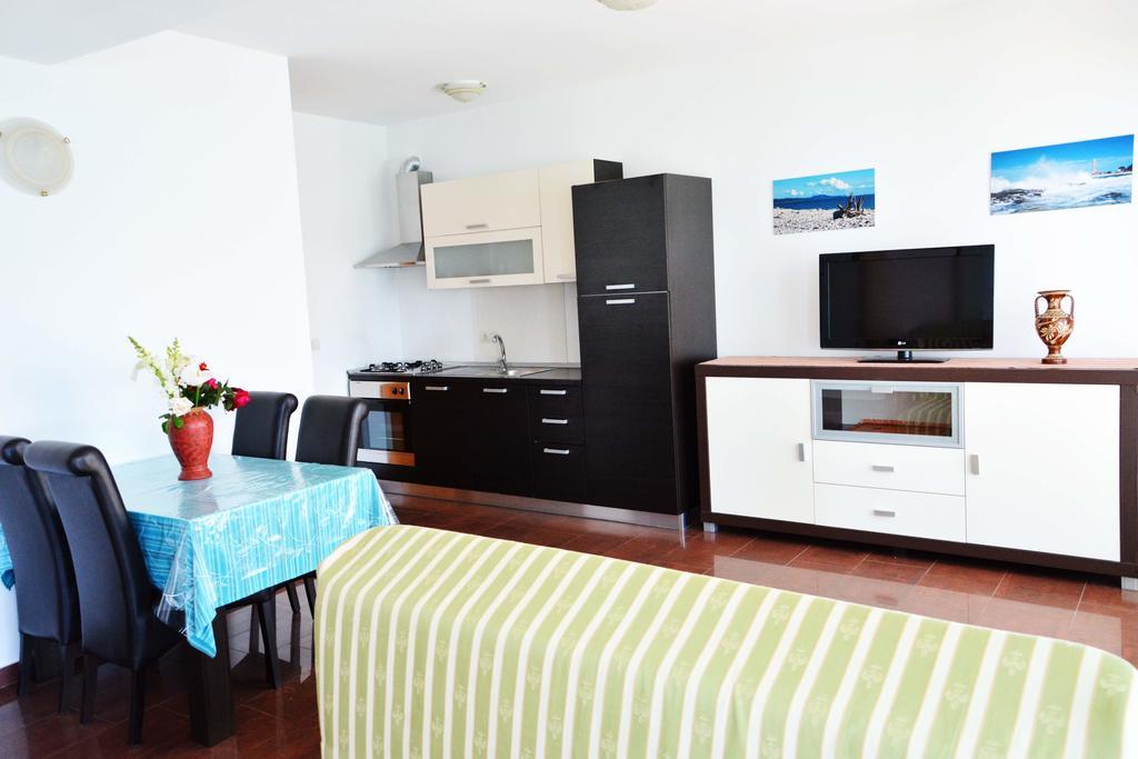סולינה Apartments Buturi מראה חיצוני תמונה