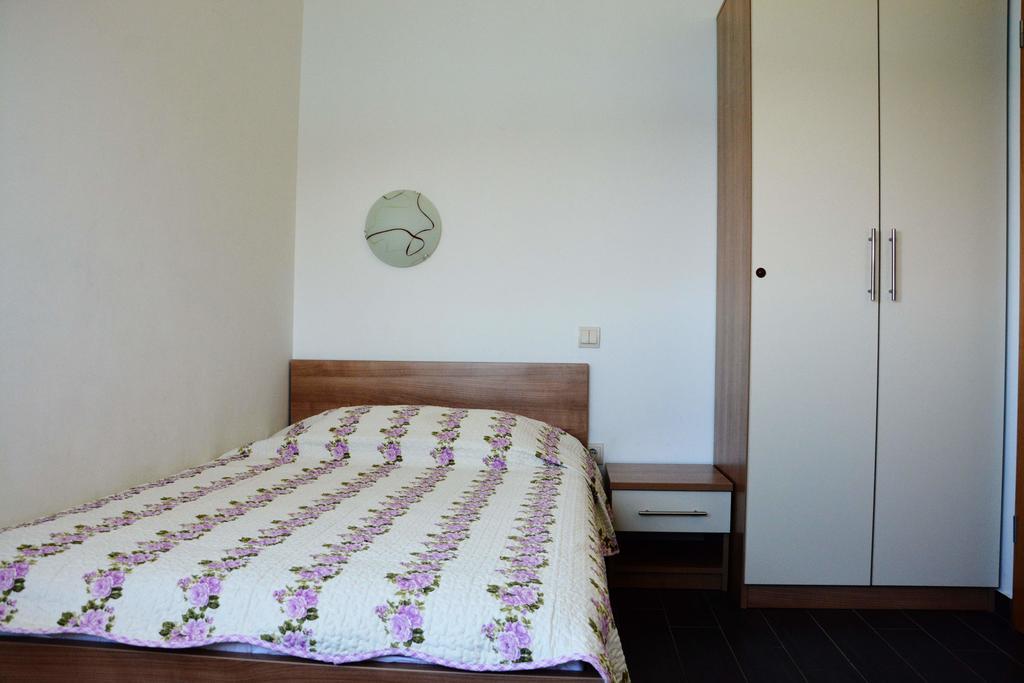 סולינה Apartments Buturi מראה חיצוני תמונה