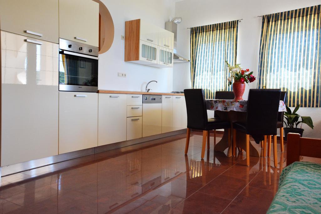 סולינה Apartments Buturi מראה חיצוני תמונה