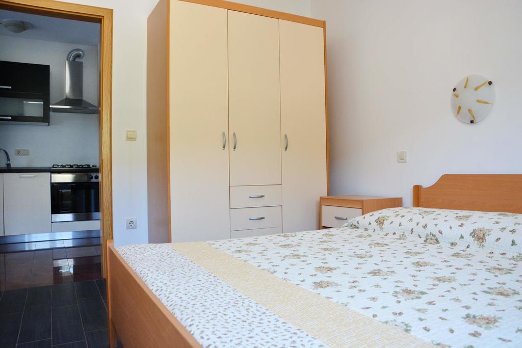 סולינה Apartments Buturi מראה חיצוני תמונה