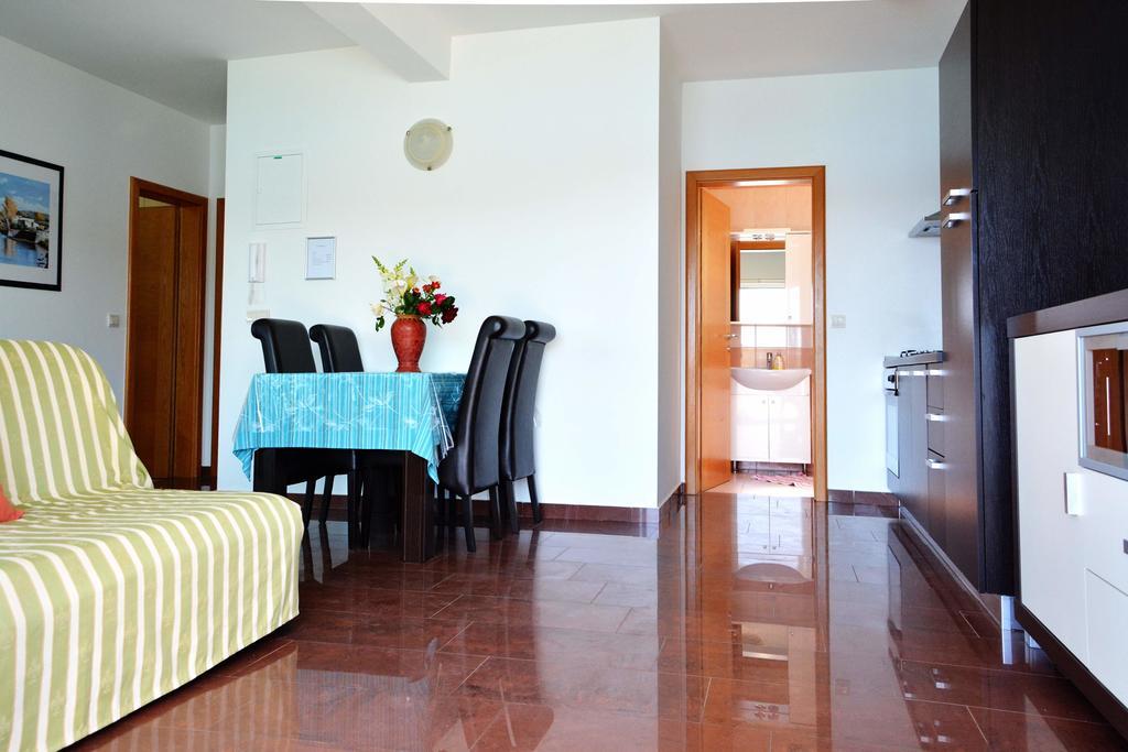 סולינה Apartments Buturi מראה חיצוני תמונה