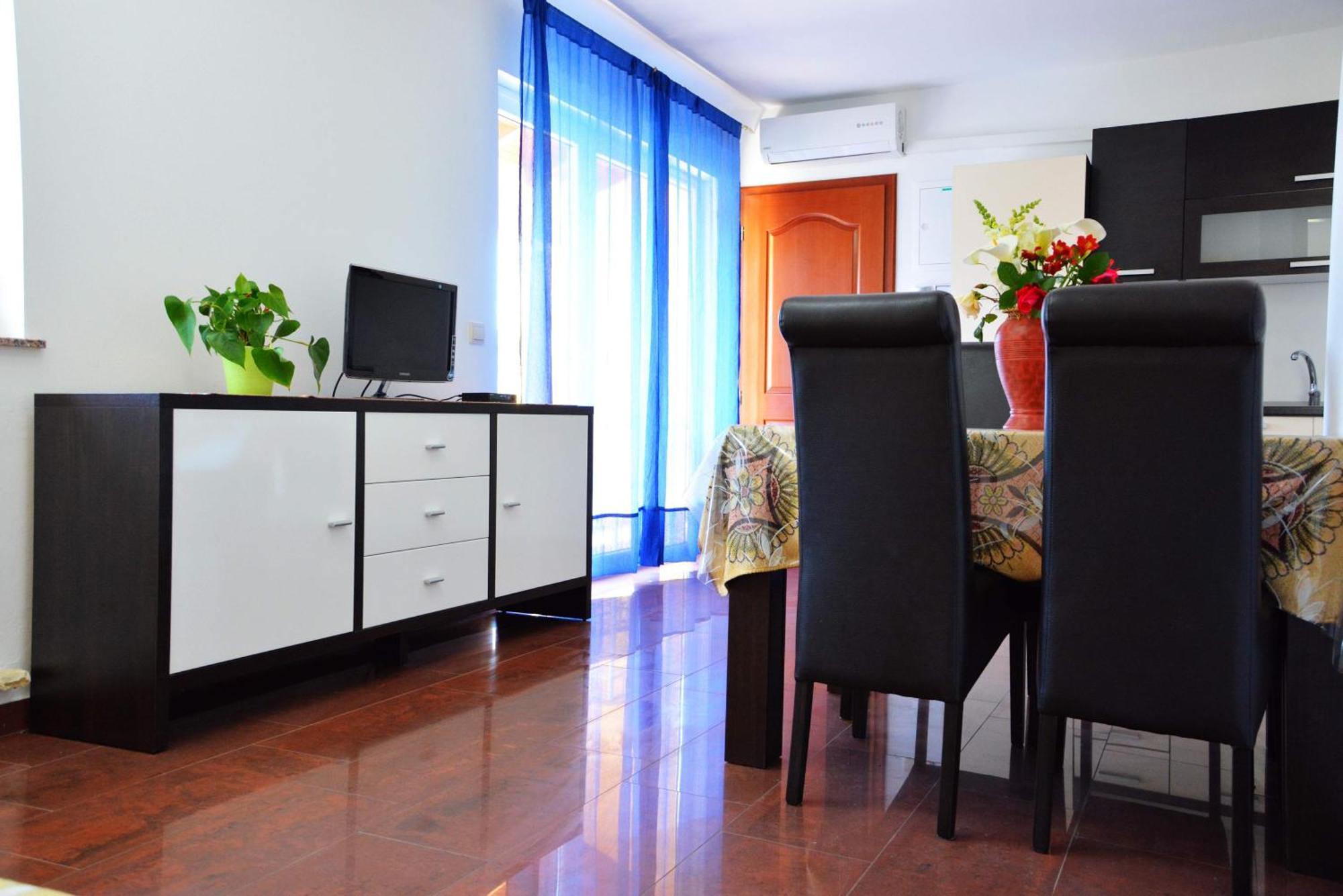 סולינה Apartments Buturi מראה חיצוני תמונה